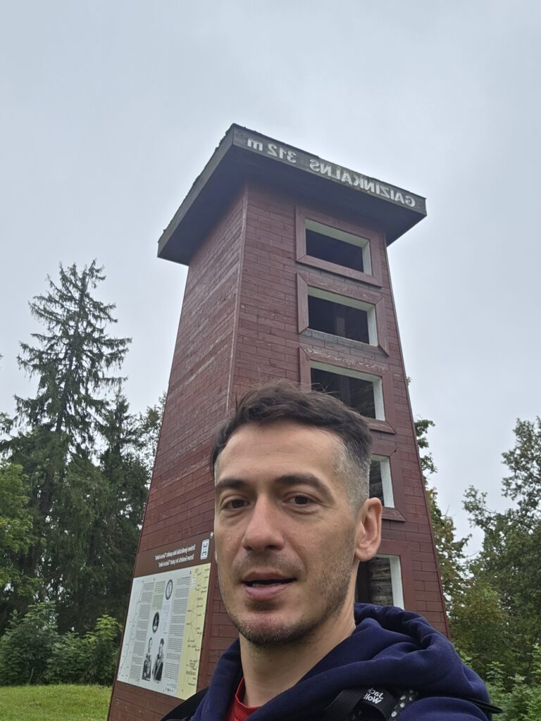 Estonia & 🇱🇻 Latvia – Suur Munamägi (318 m) & Gaiziņkalns (312 m)